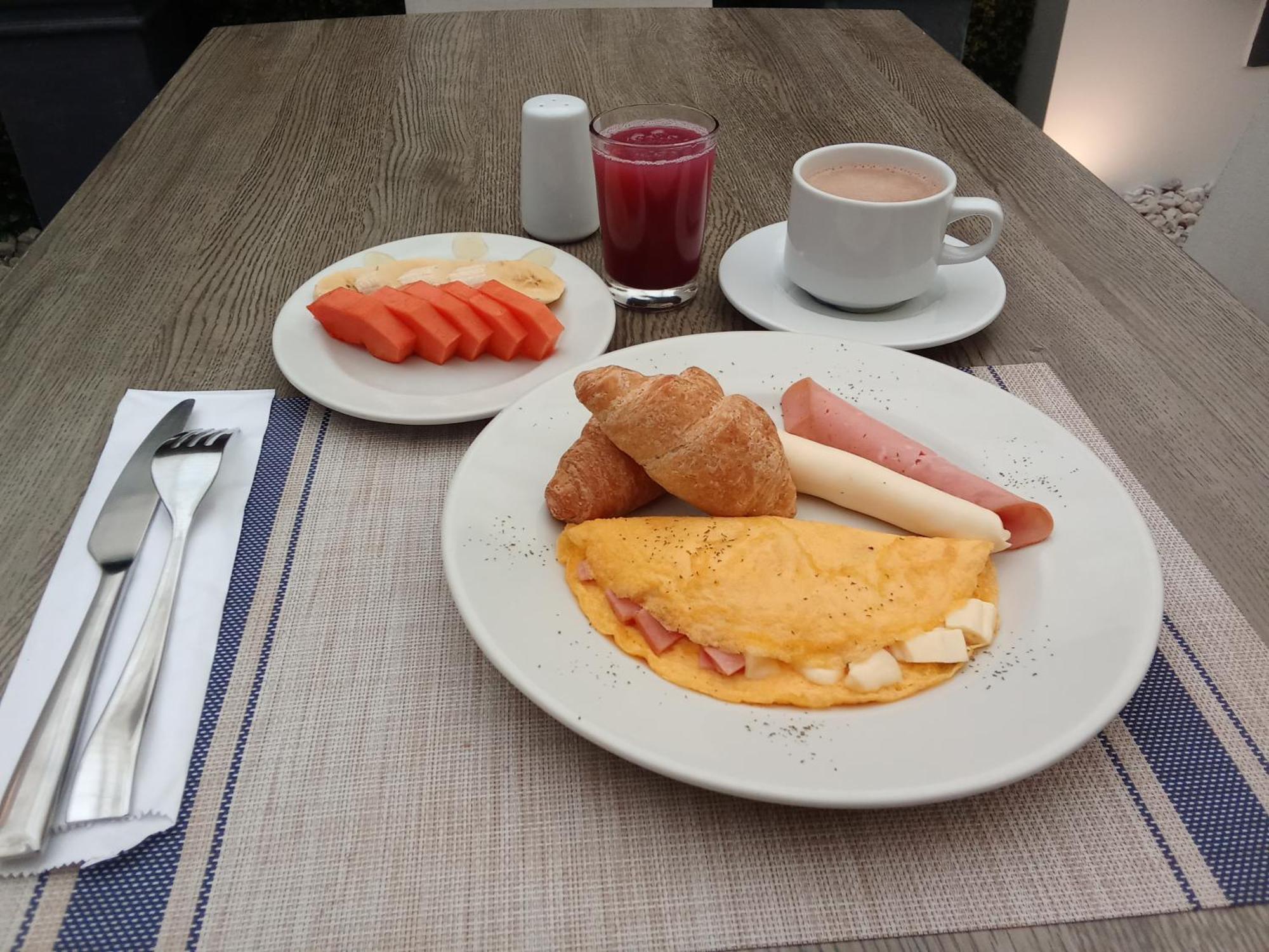 Hotel Castellana 95 Μπογκοτά Εξωτερικό φωτογραφία